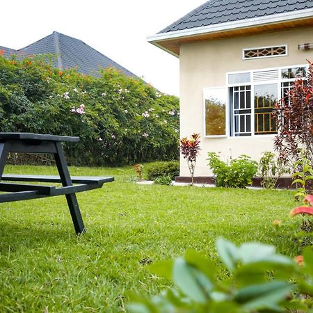 روهينجيري Indani Residence With Exceptional Night Comfort المظهر الخارجي الصورة