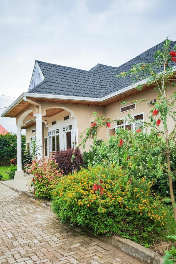 روهينجيري Indani Residence With Exceptional Night Comfort المظهر الخارجي الصورة